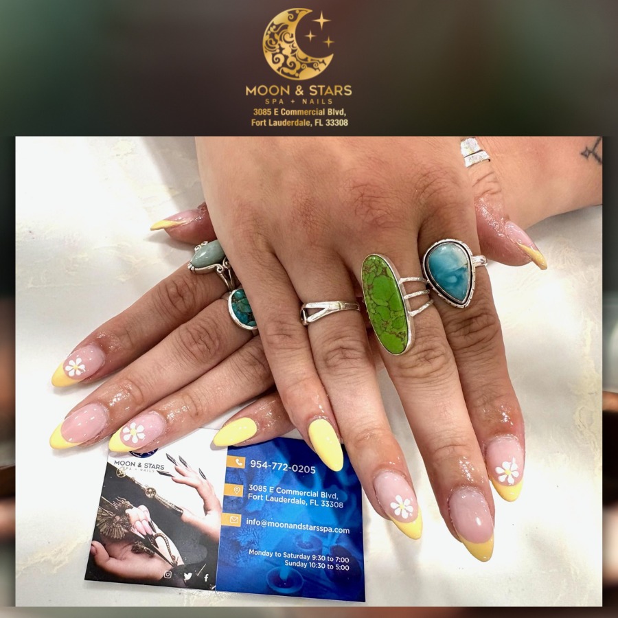 Moon and Stars Spa Nails 250326 (5)